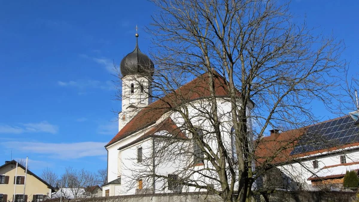 Uferansicht in Eching am Ammersee