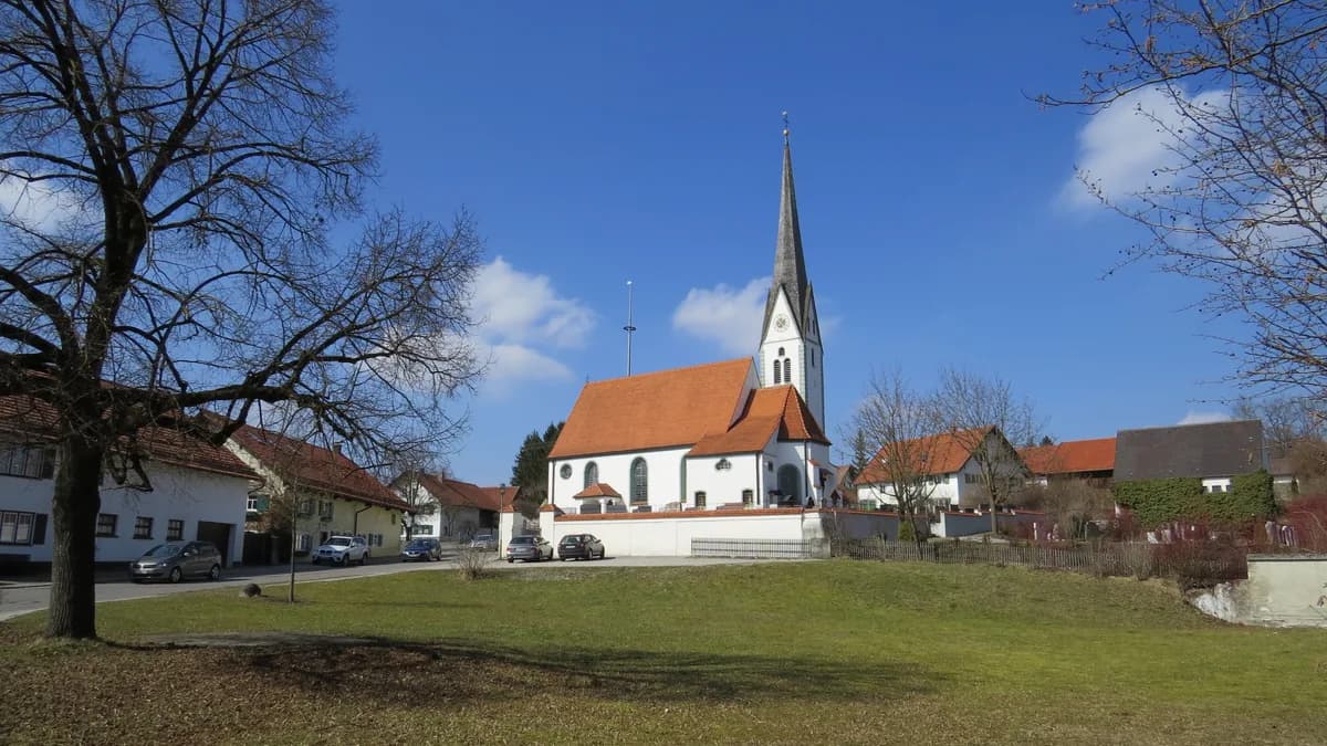 Kirche in Finning