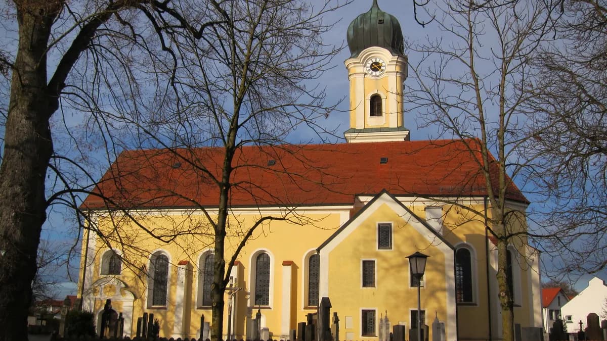 Kirche in Forstinning