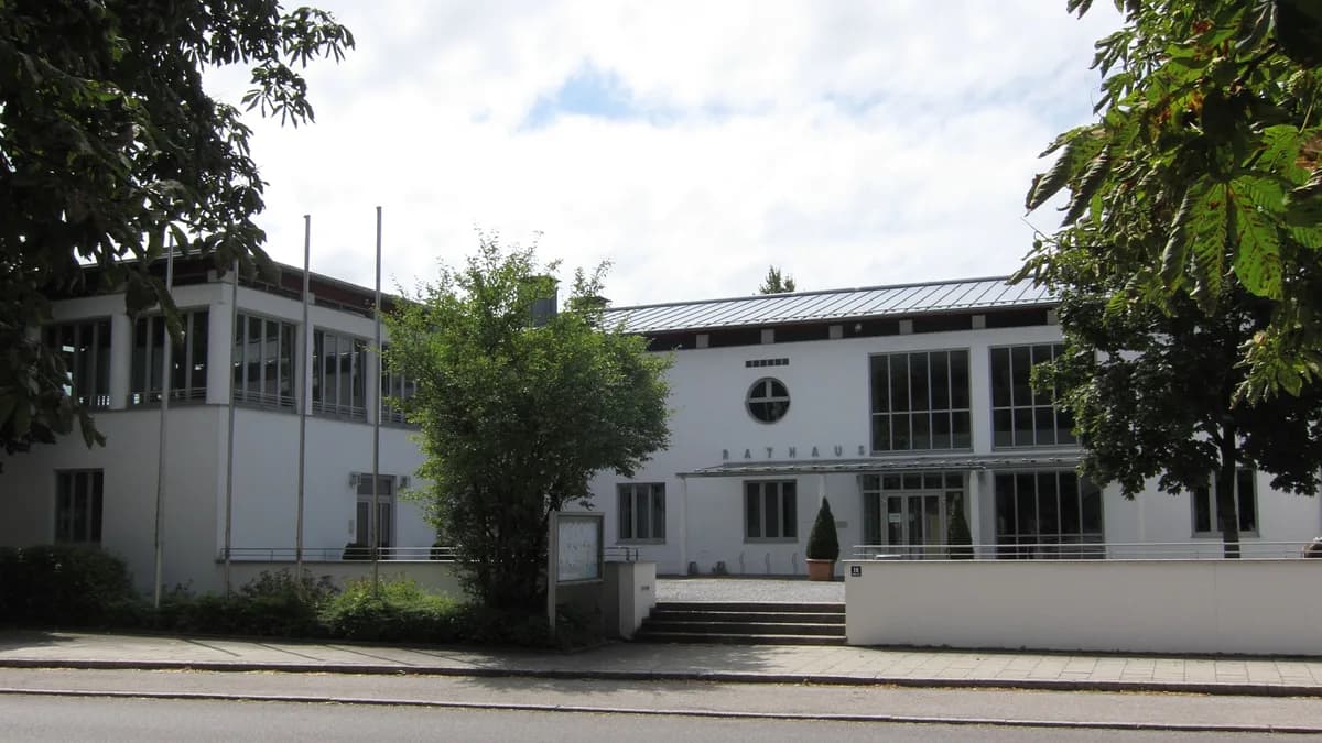 Rathaus in Pliening
